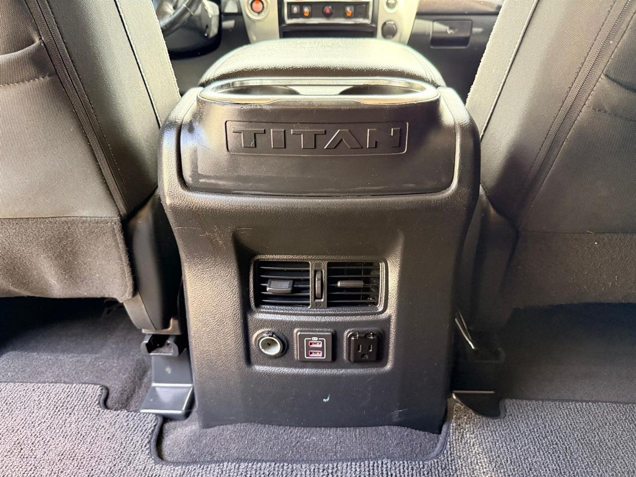 Nissan Titan  2019