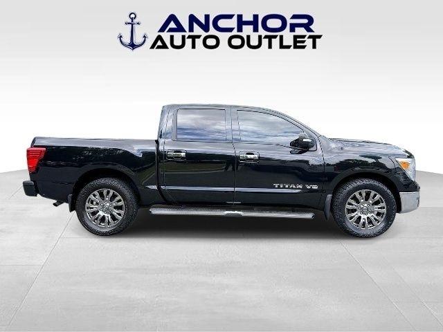 Nissan Titan  2019