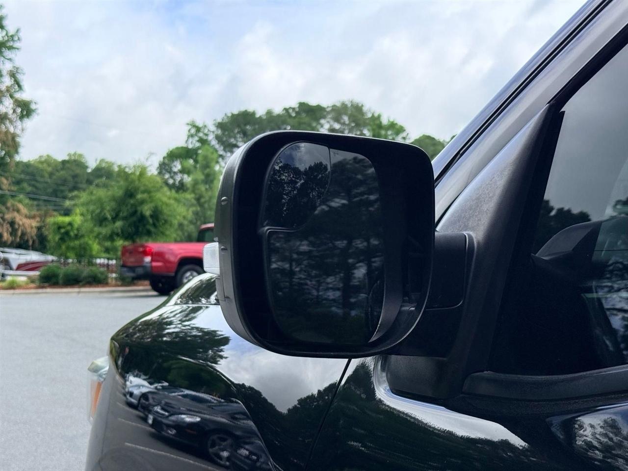 Nissan Titan  2019