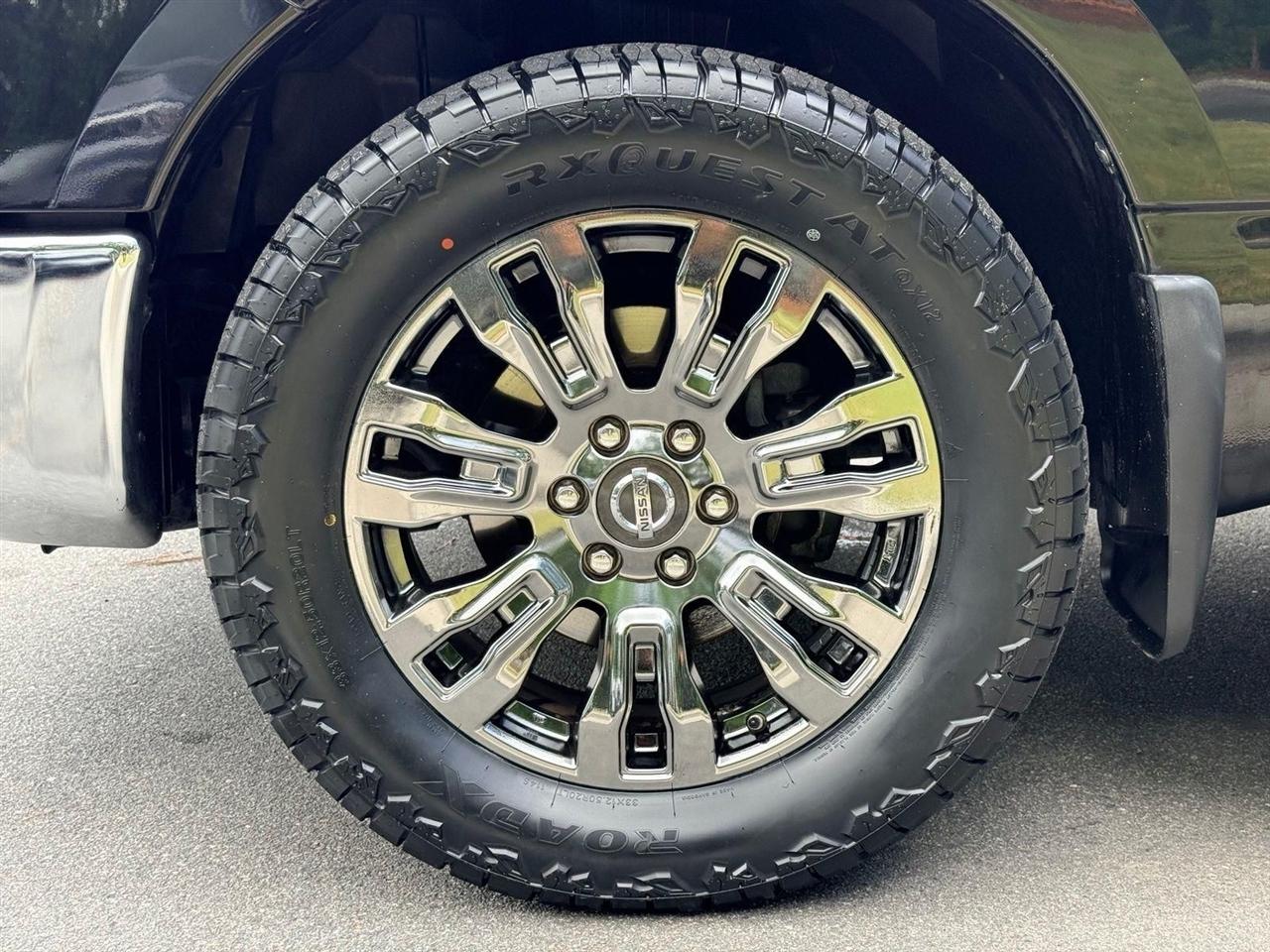 Nissan Titan  2019