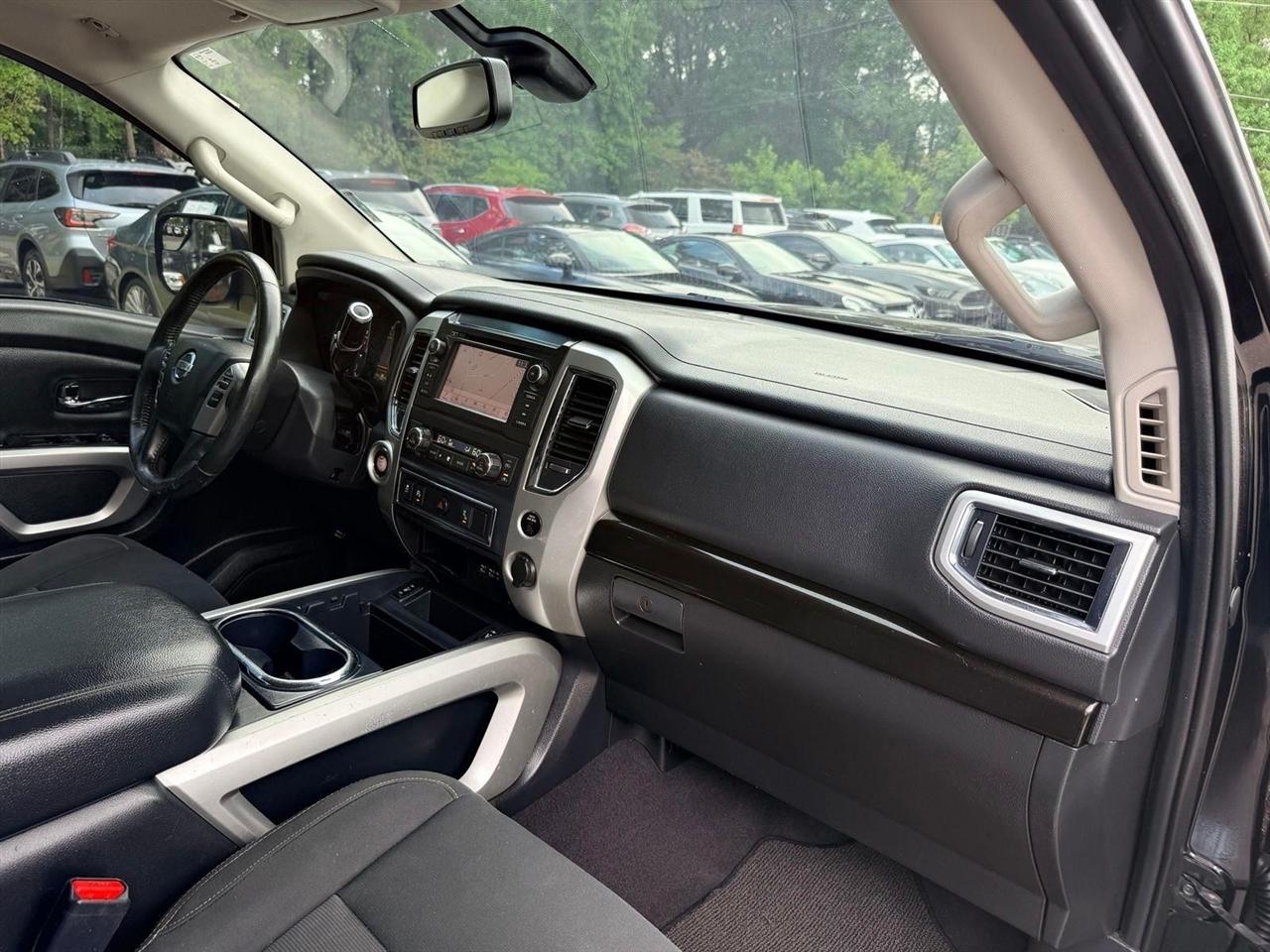 Nissan Titan  2019