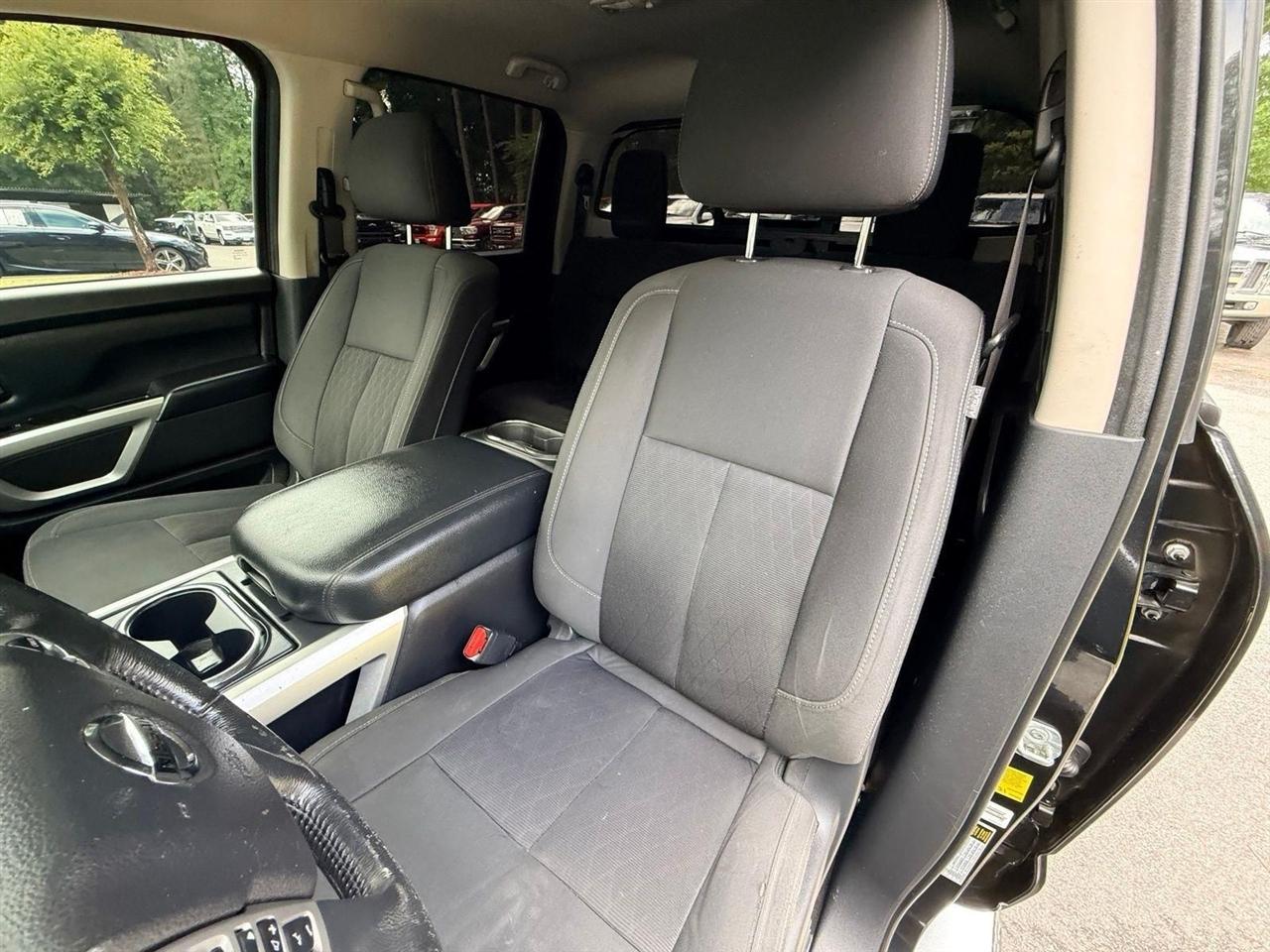 Nissan Titan  2019