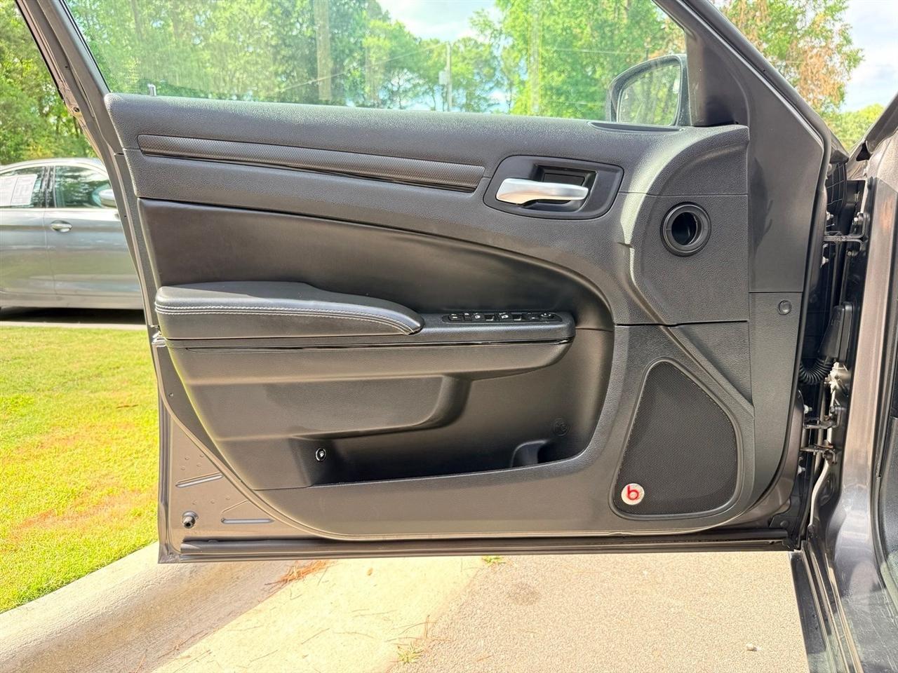 Chrysler 300  2015