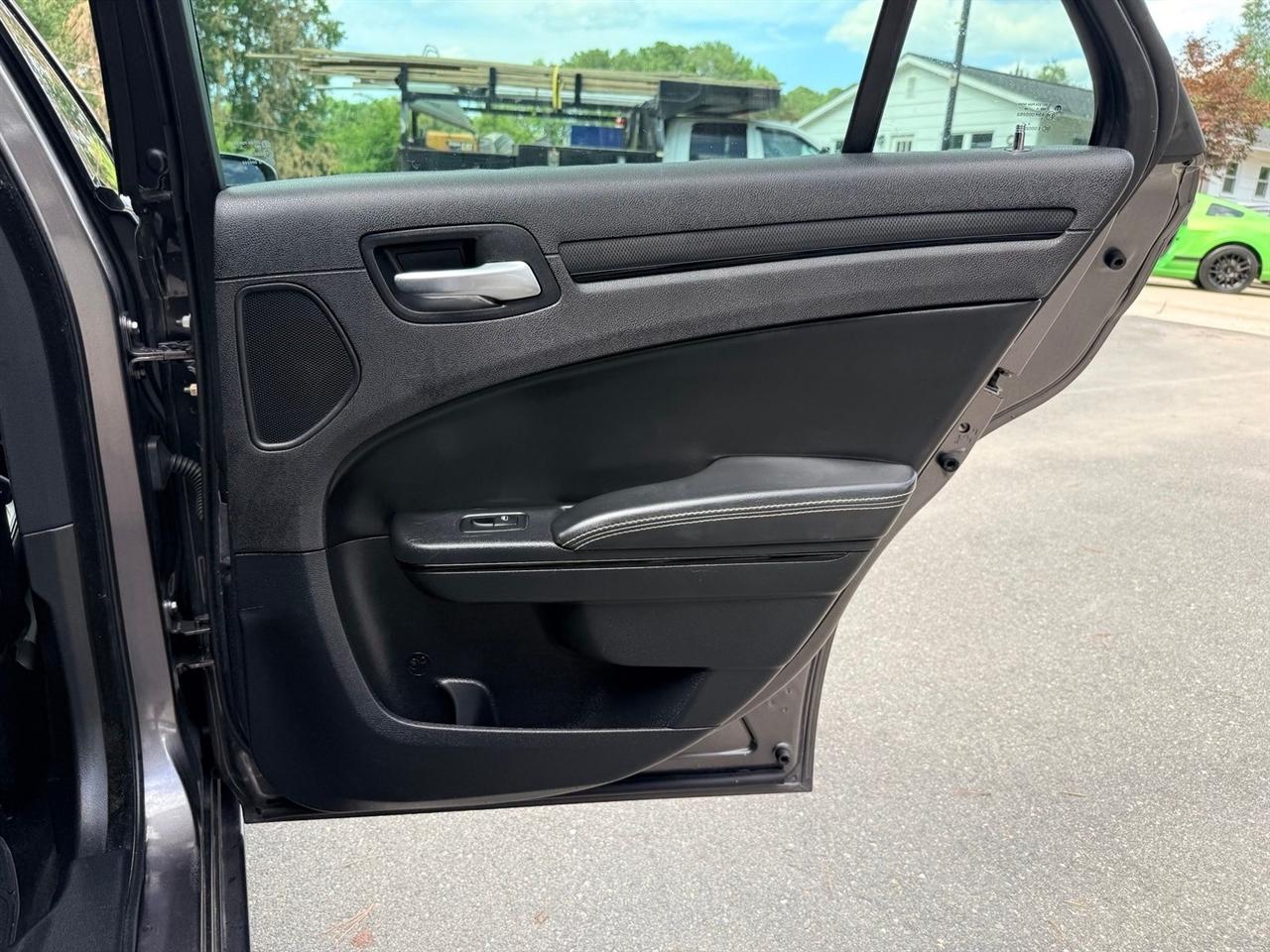 Chrysler 300  2015
