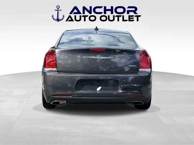 Chrysler 300  2015