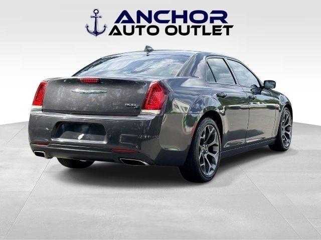 Chrysler 300  2015