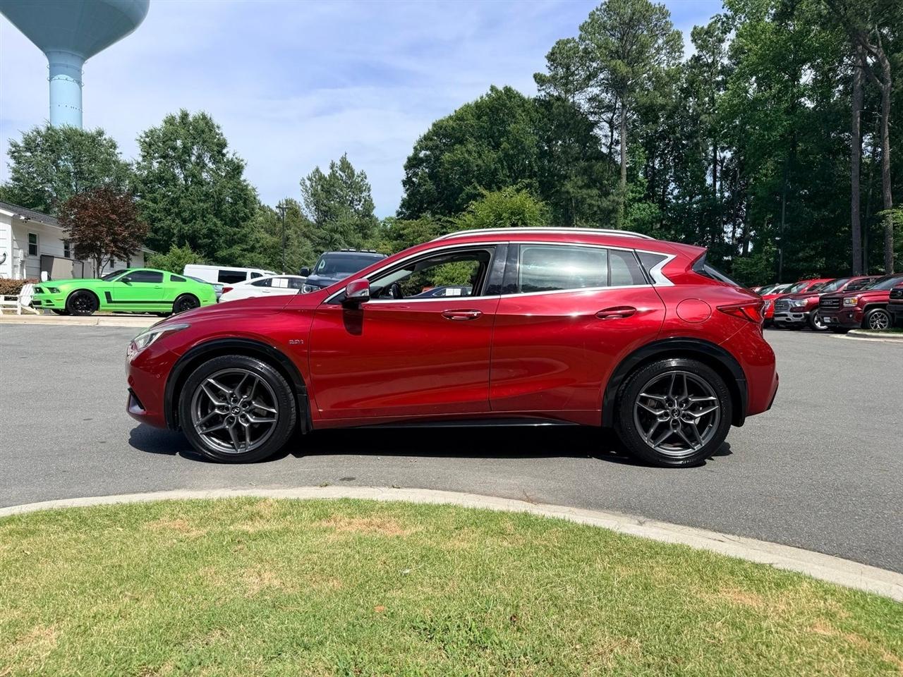 Infiniti QX30  2017