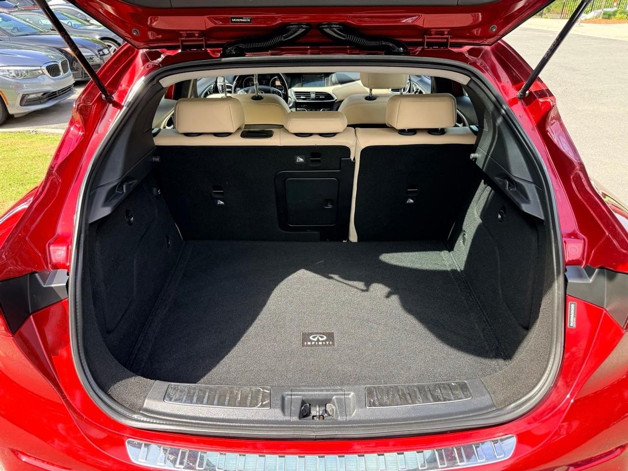 Infiniti QX30  2017