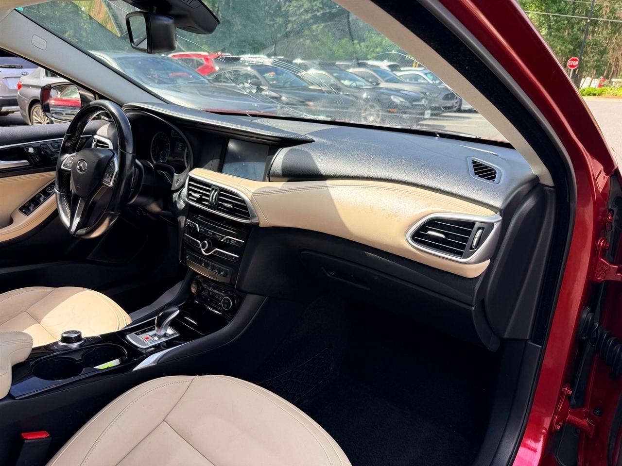 Infiniti QX30  2017