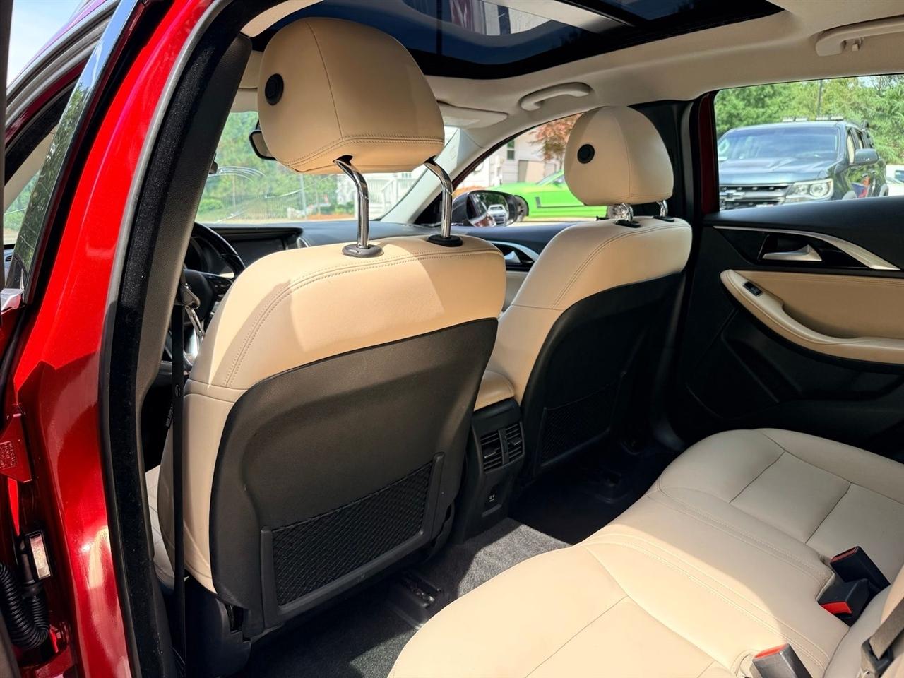Infiniti QX30  2017