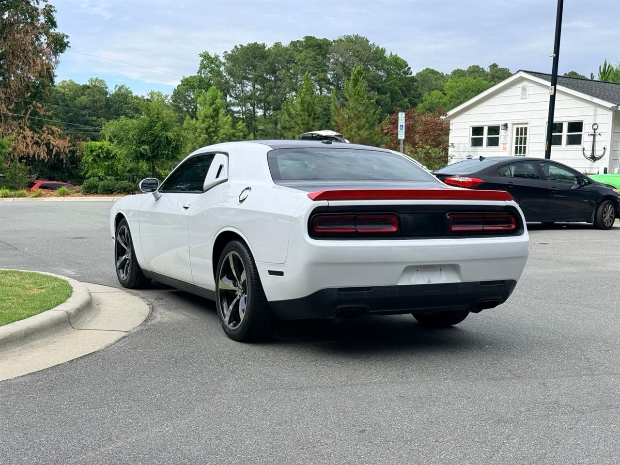 Dodge Challenger  2017