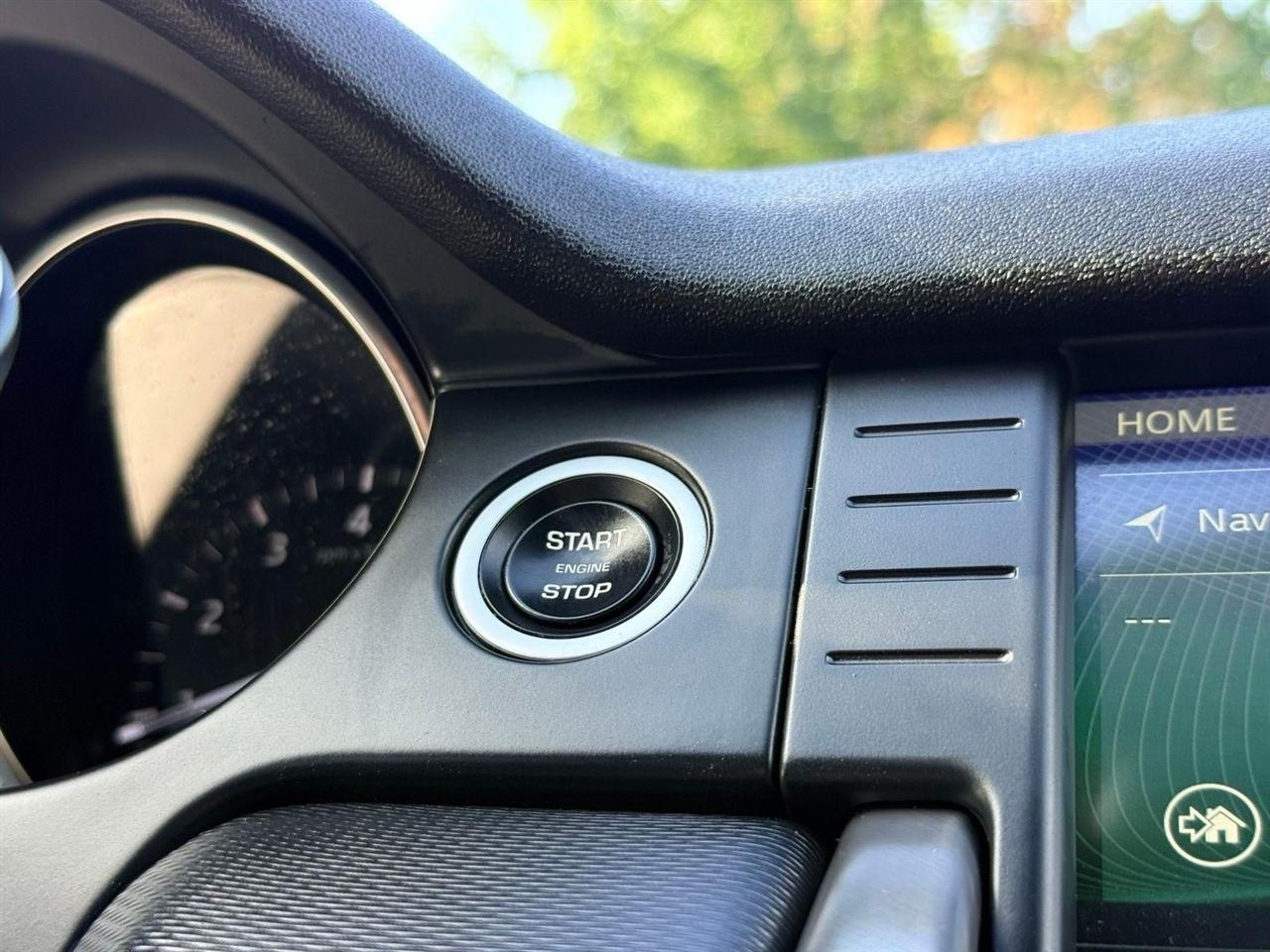 Land Rover Discovery Sport  2018