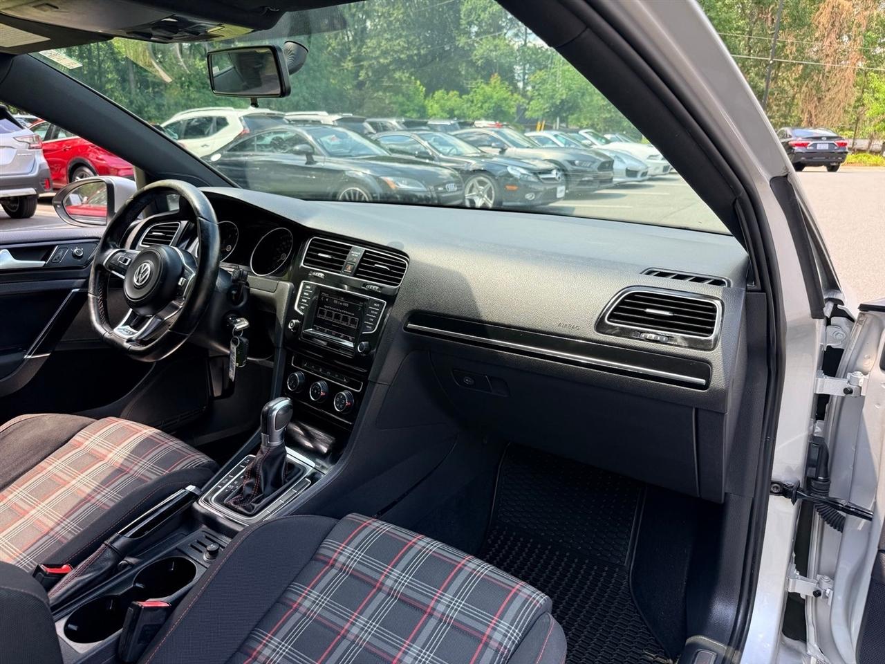 Volkswagen GTI  2015