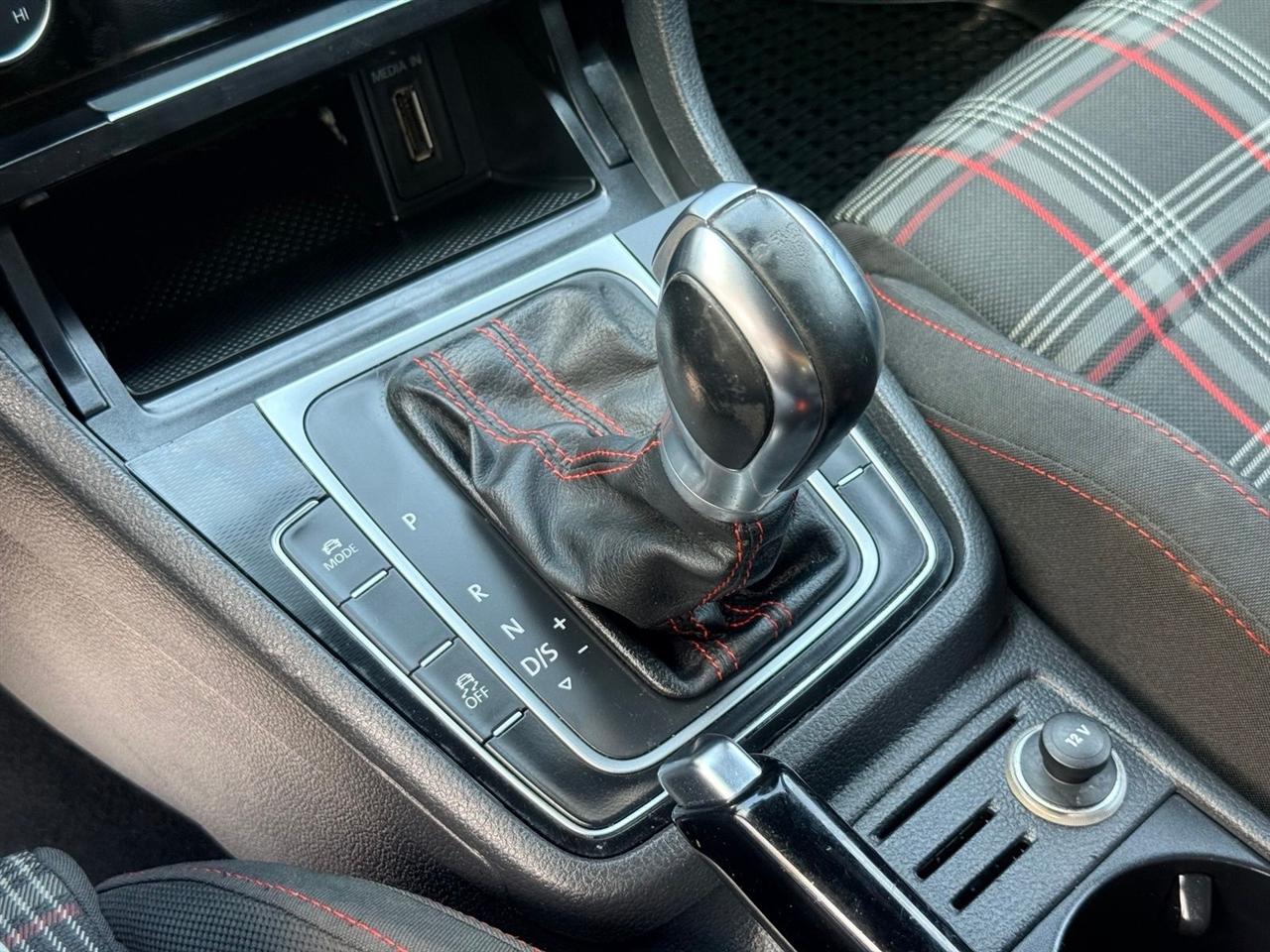 Volkswagen GTI  2015