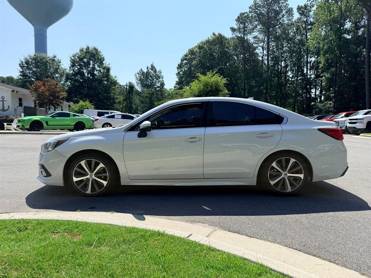 Subaru Legacy  2019