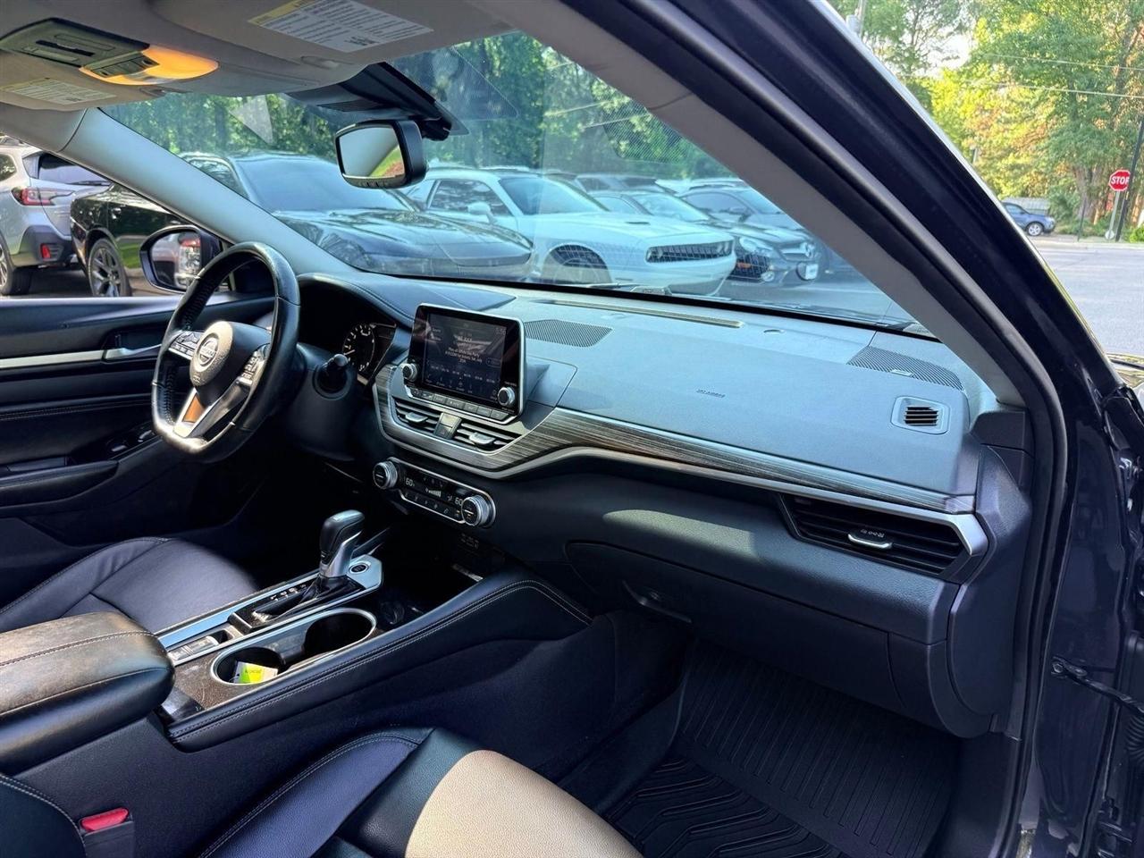 Nissan Altima  2020