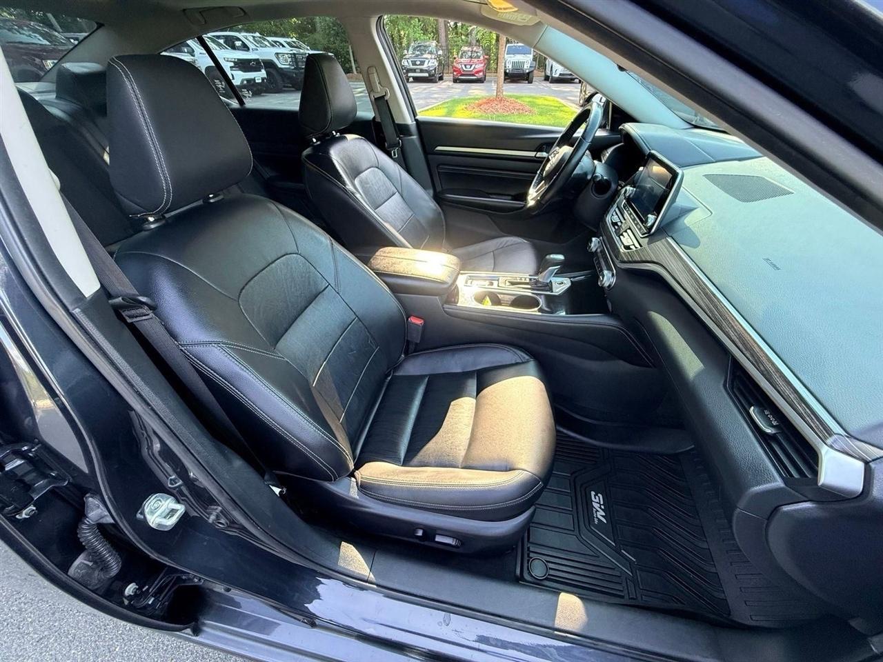 Nissan Altima  2020