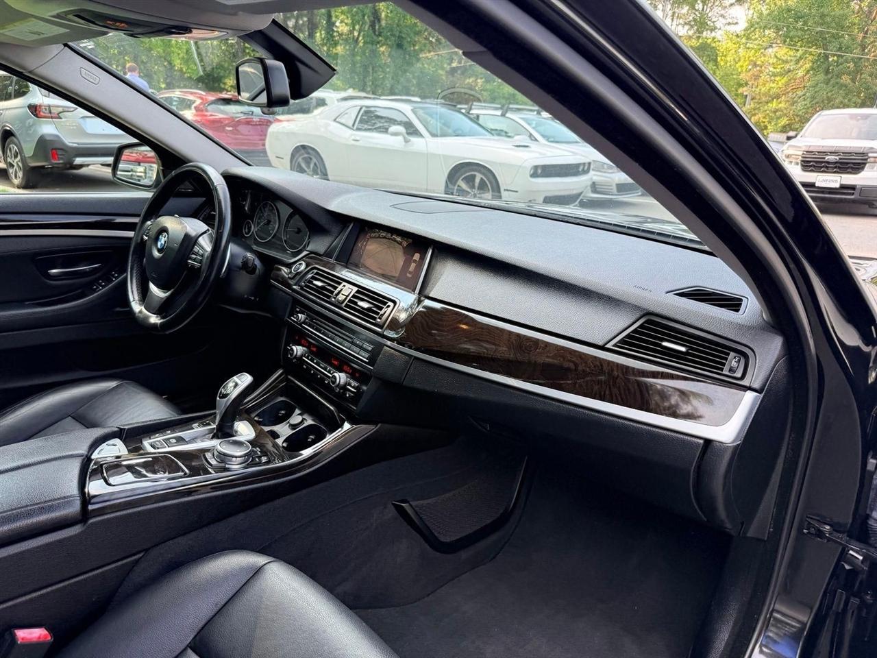 BMW 5-Series  2016