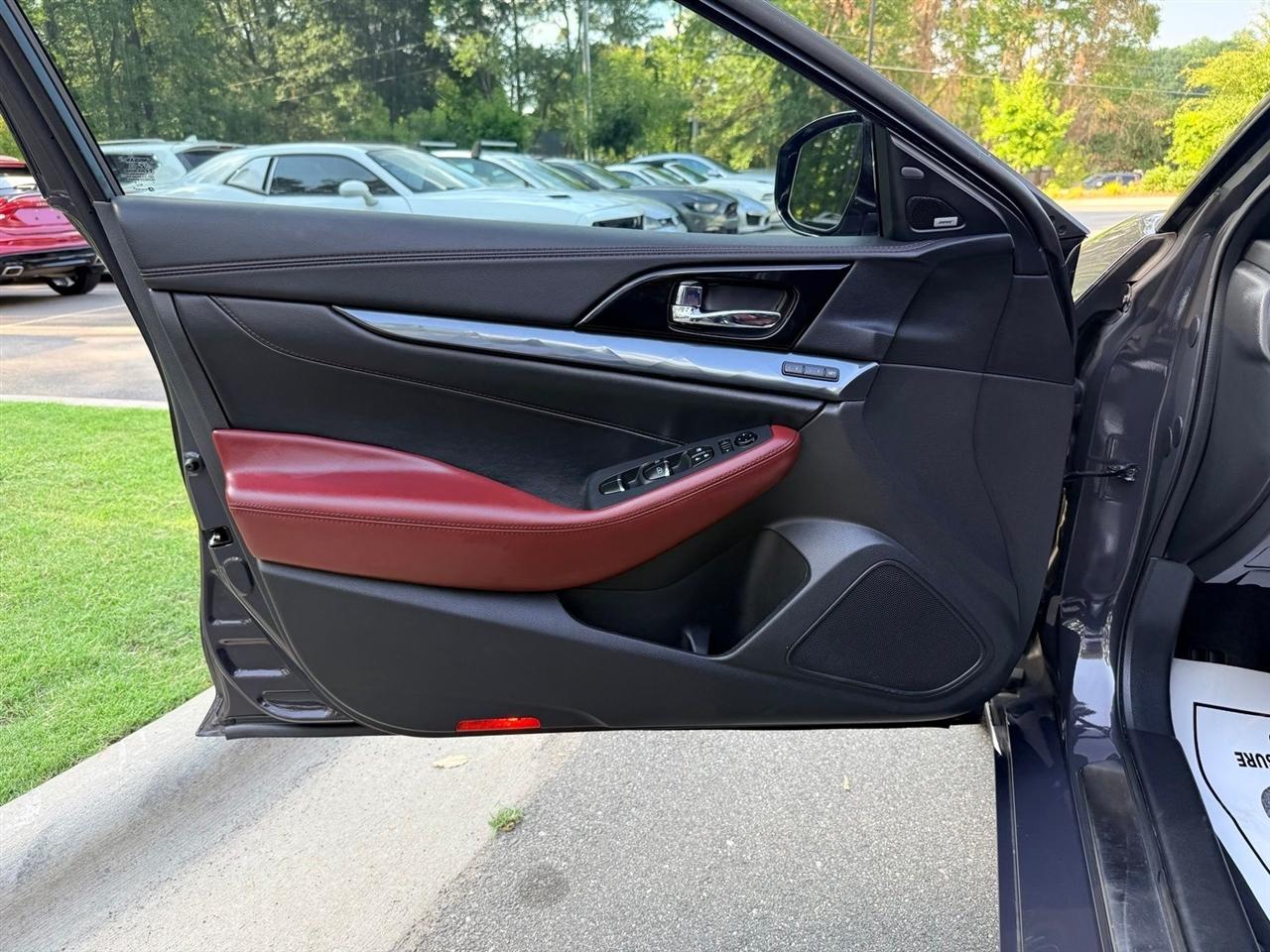 Nissan Maxima  2021