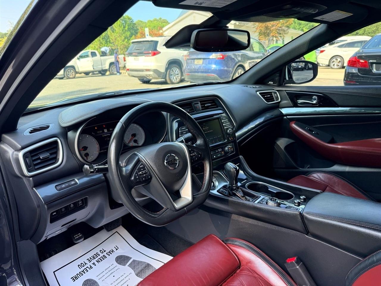 Nissan Maxima  2021