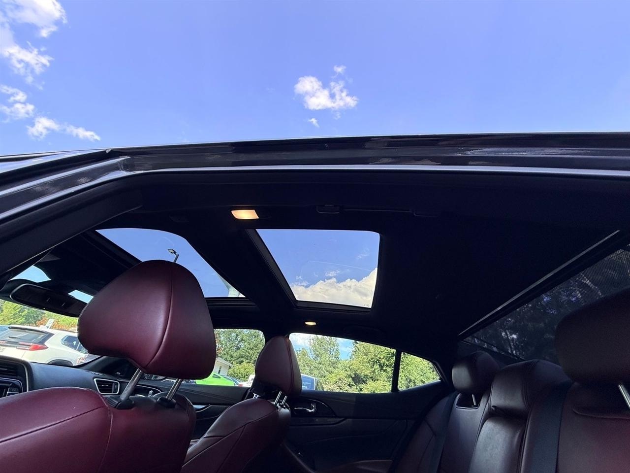 Nissan Maxima  2021
