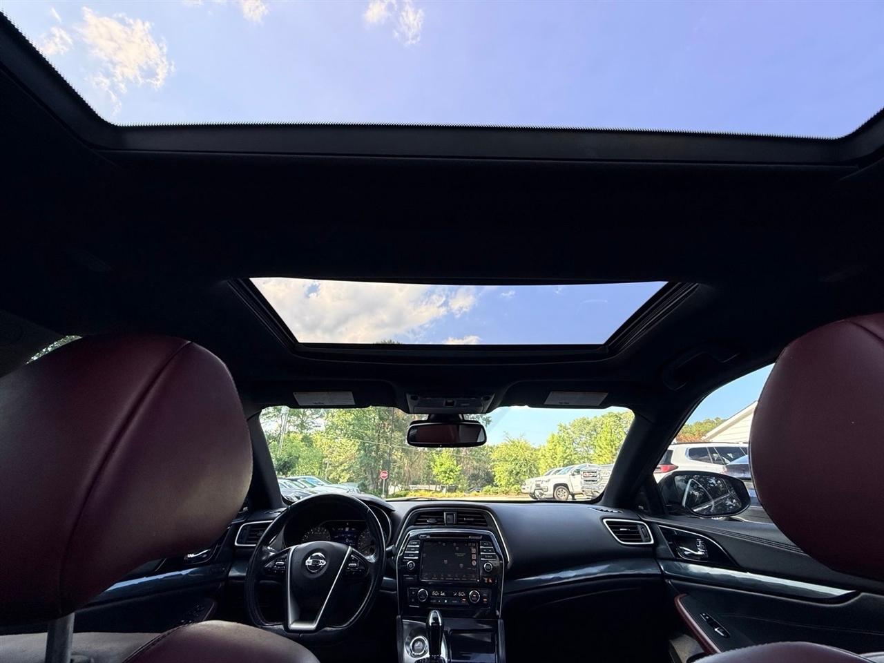 Nissan Maxima  2021