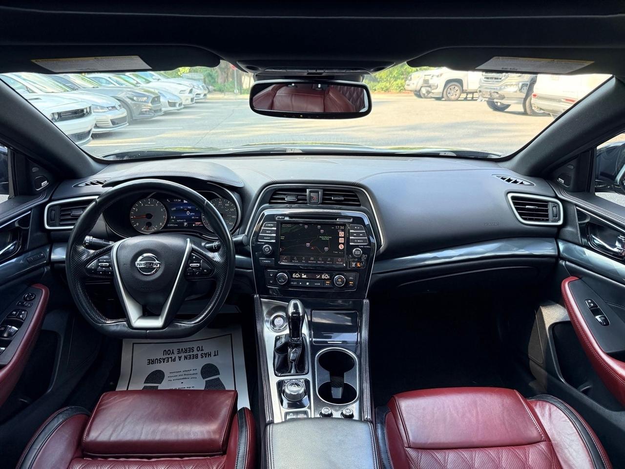 Nissan Maxima  2021