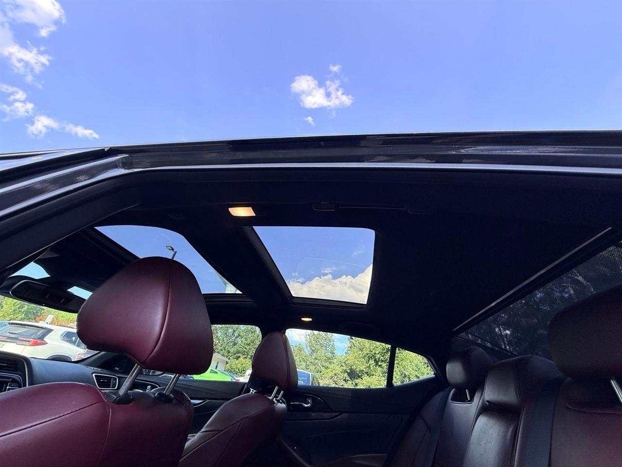 Nissan Maxima  2021