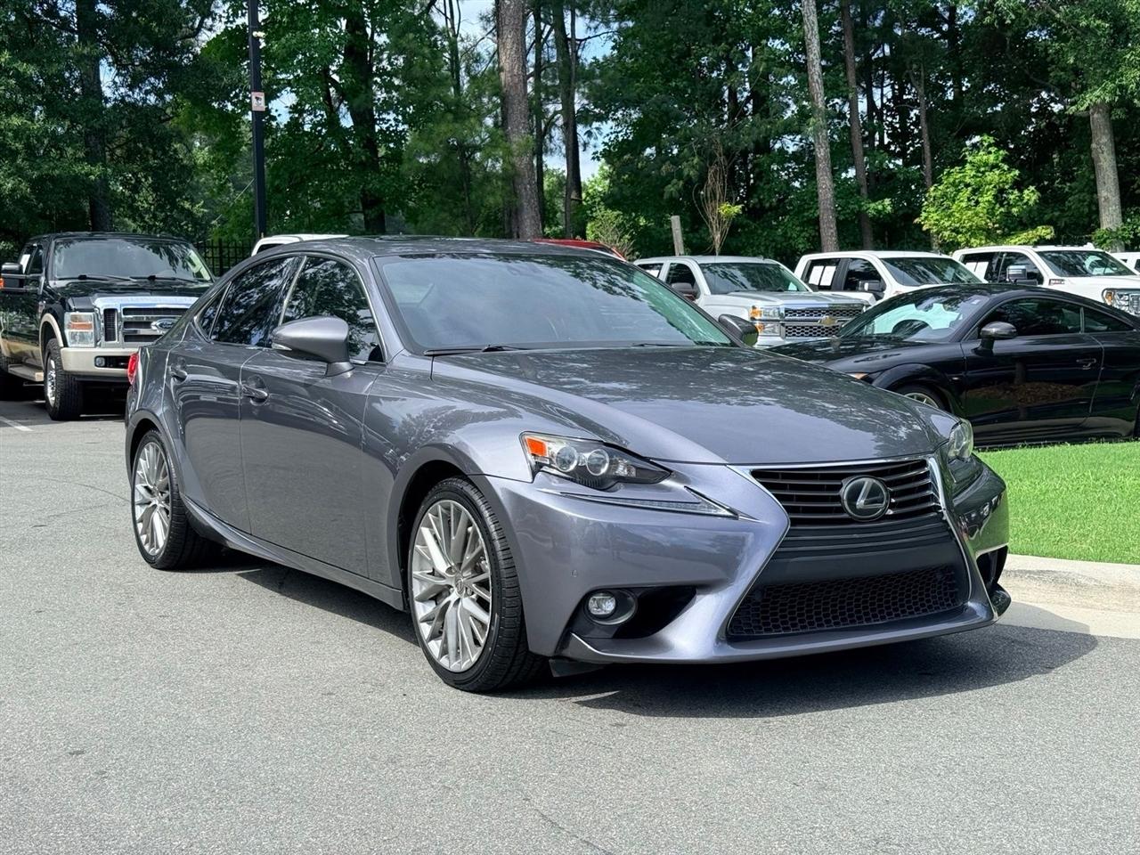 Lexus IS  2016