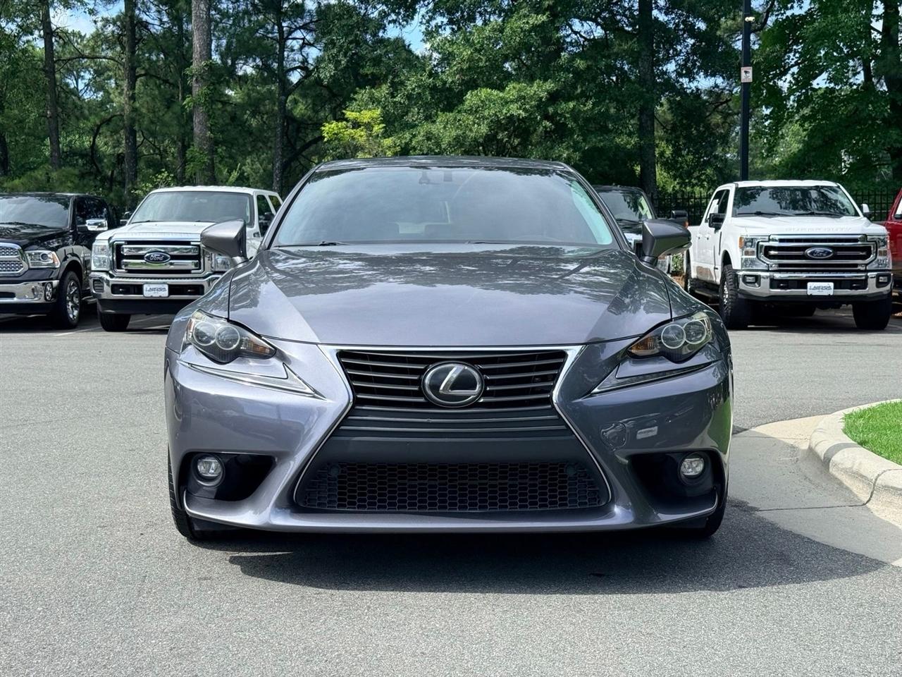 Lexus IS  2016