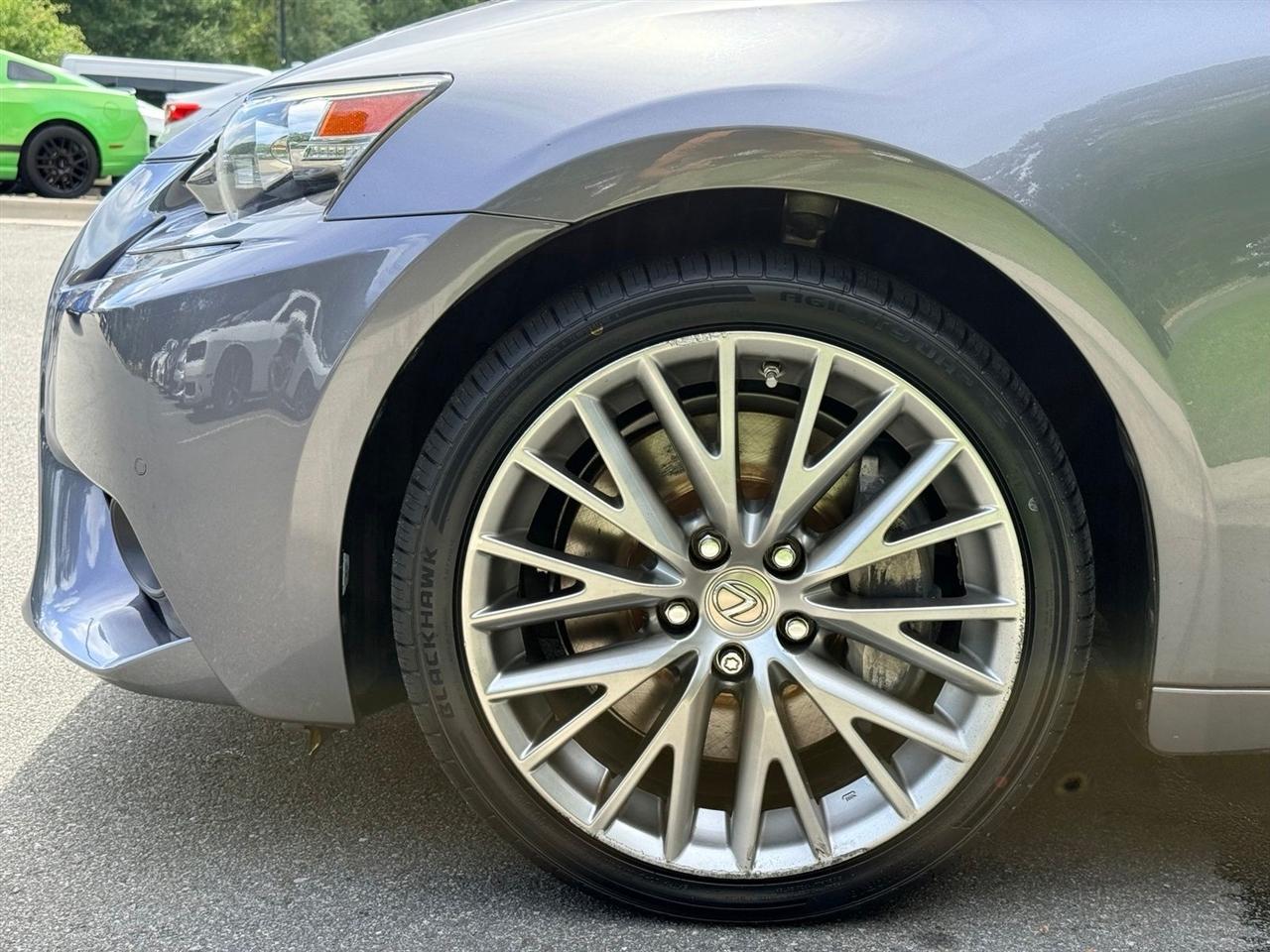 Lexus IS  2016