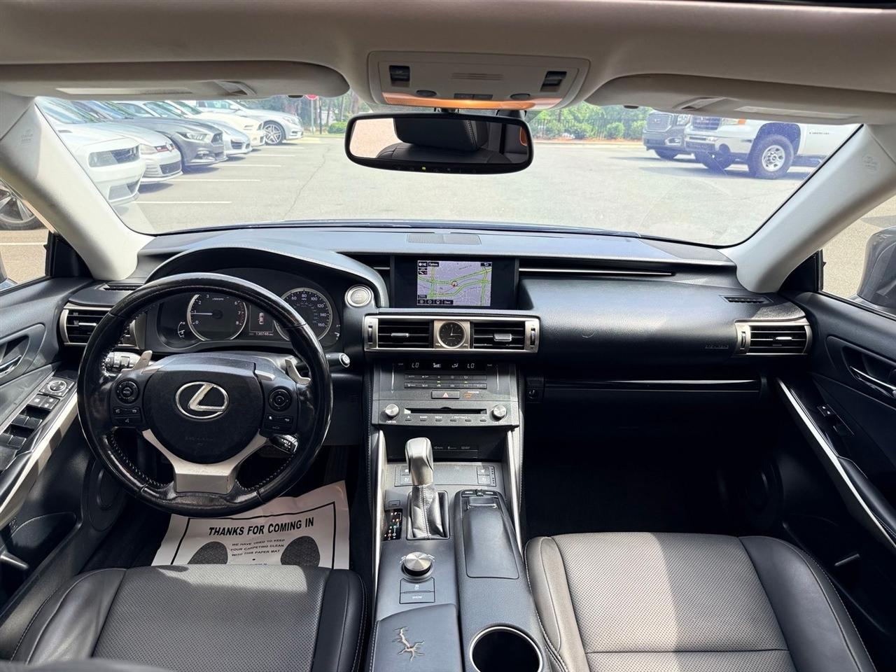 Lexus IS  2016