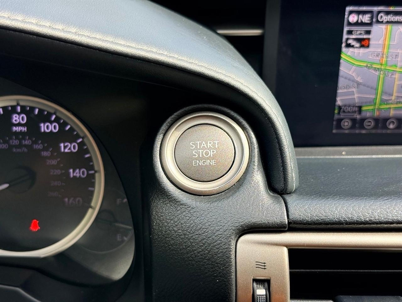 Lexus IS  2016