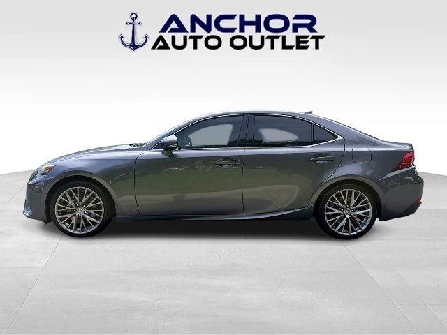 Lexus IS  2016