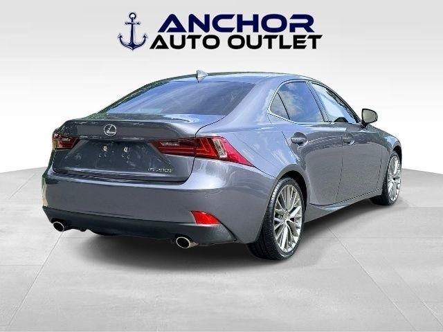 Lexus IS  2016
