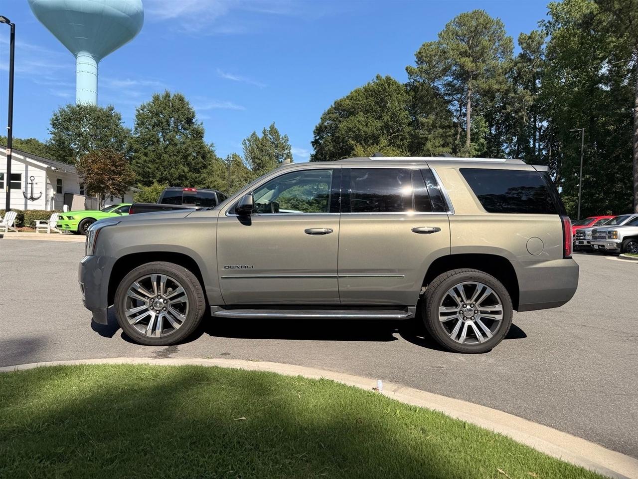 GMC Yukon Denali  2017