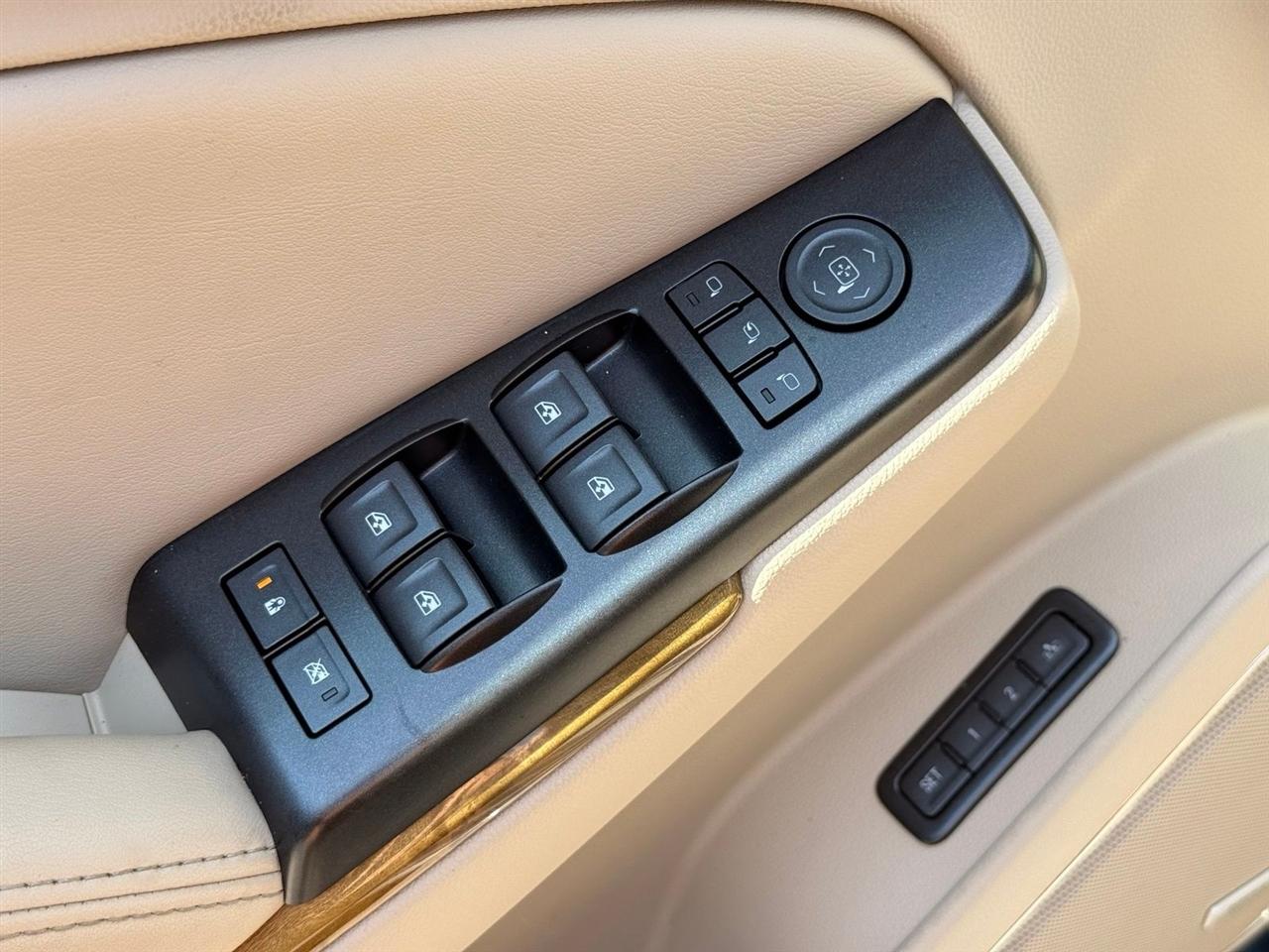 GMC Yukon Denali  2017