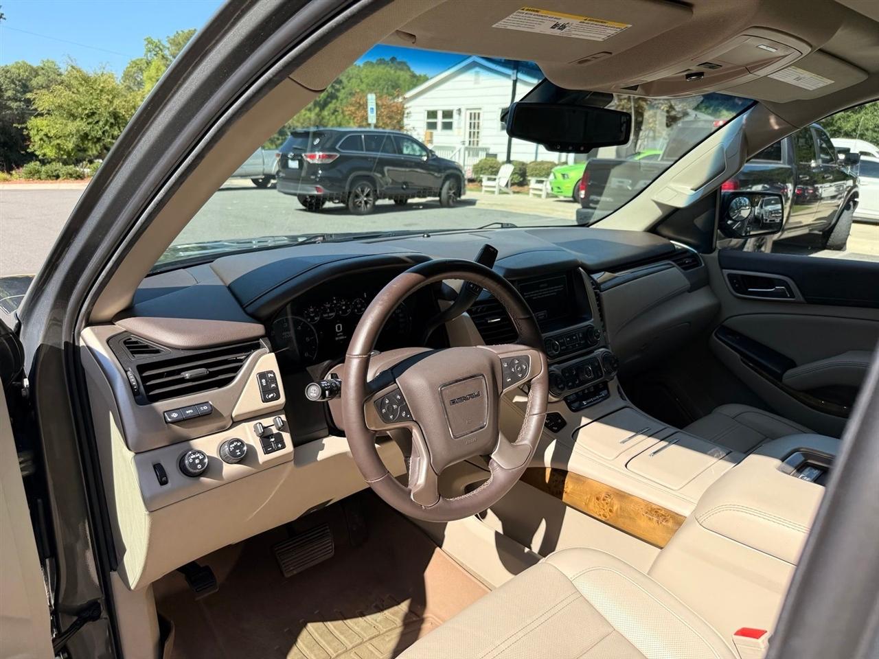 GMC Yukon Denali  2017