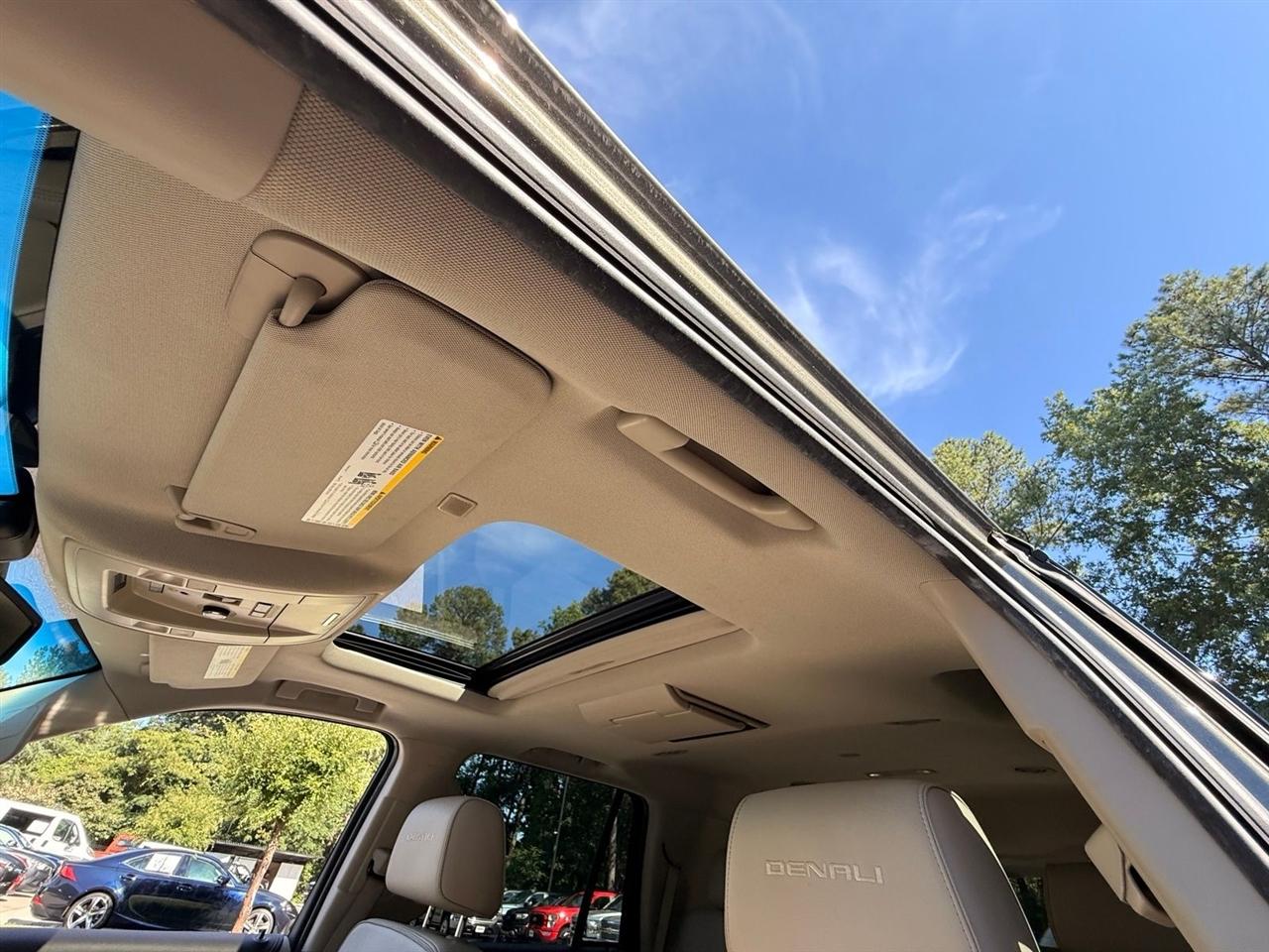 GMC Yukon Denali  2017