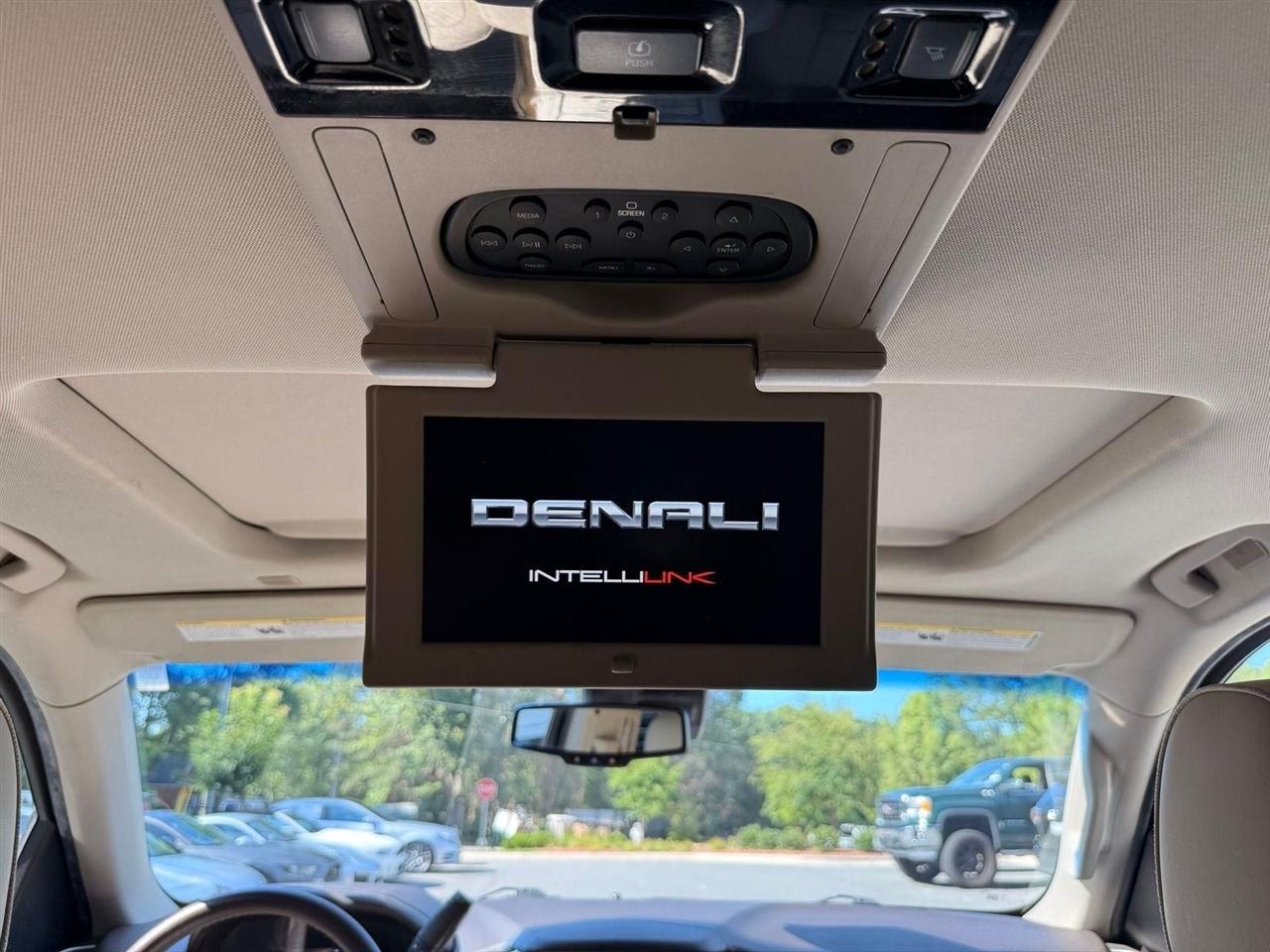 GMC Yukon Denali  2017