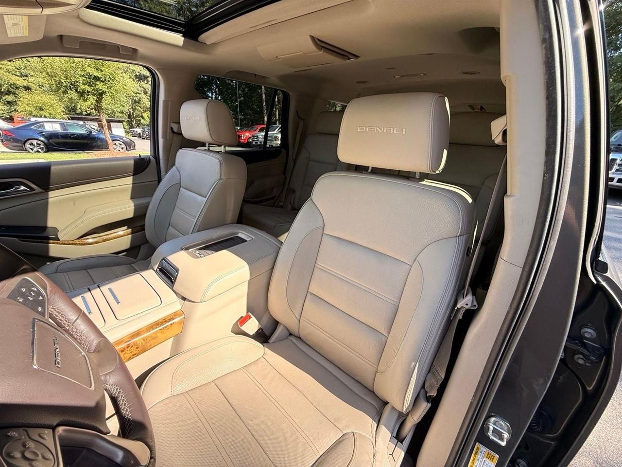 GMC Yukon Denali  2017