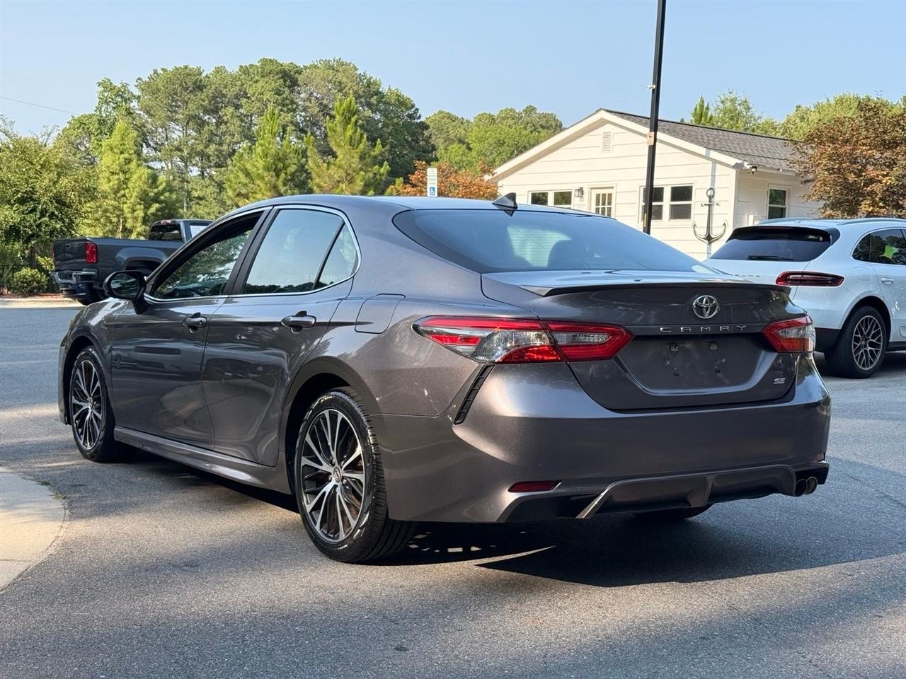 Toyota Camry  2019