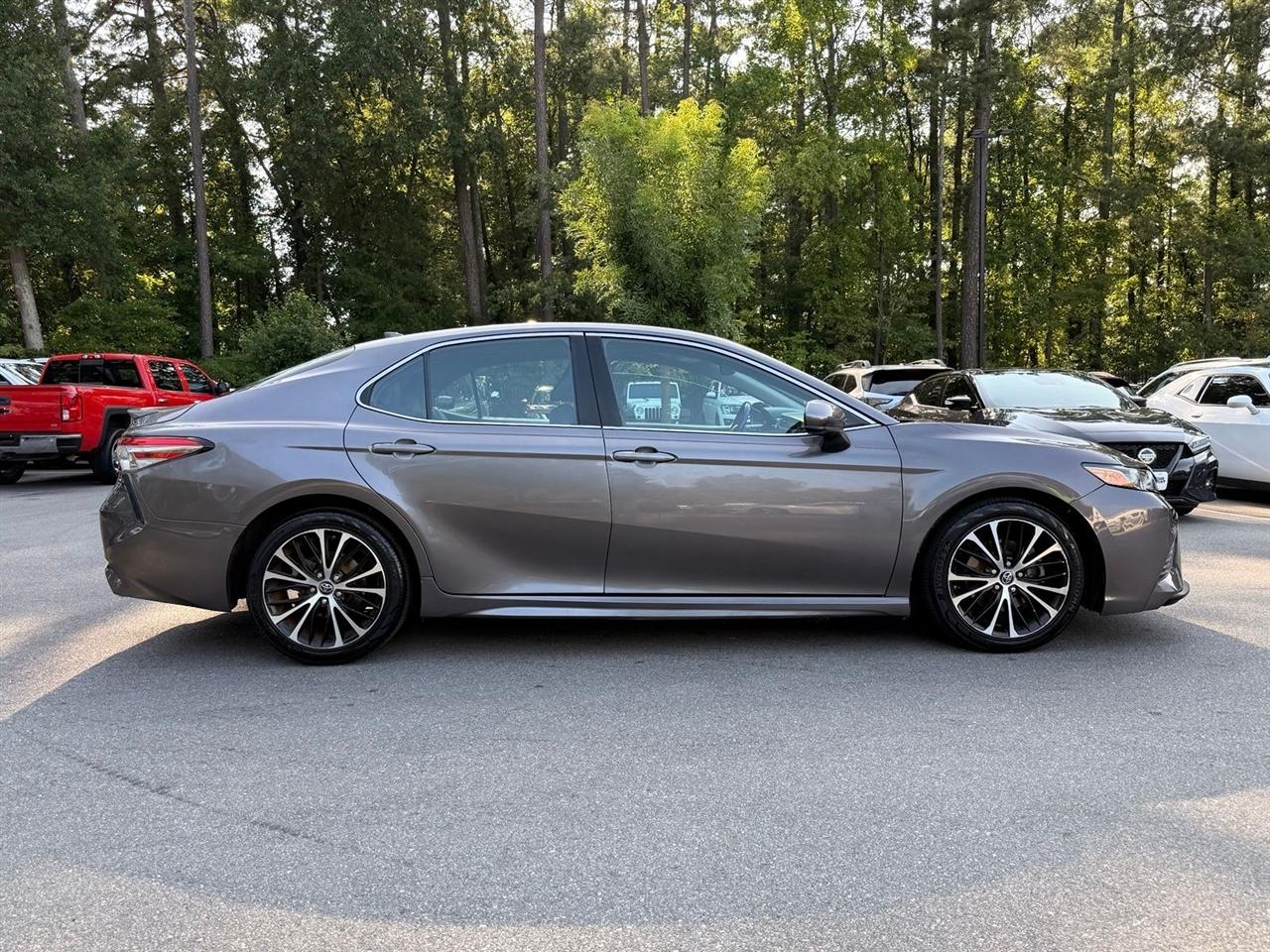 Toyota Camry  2019