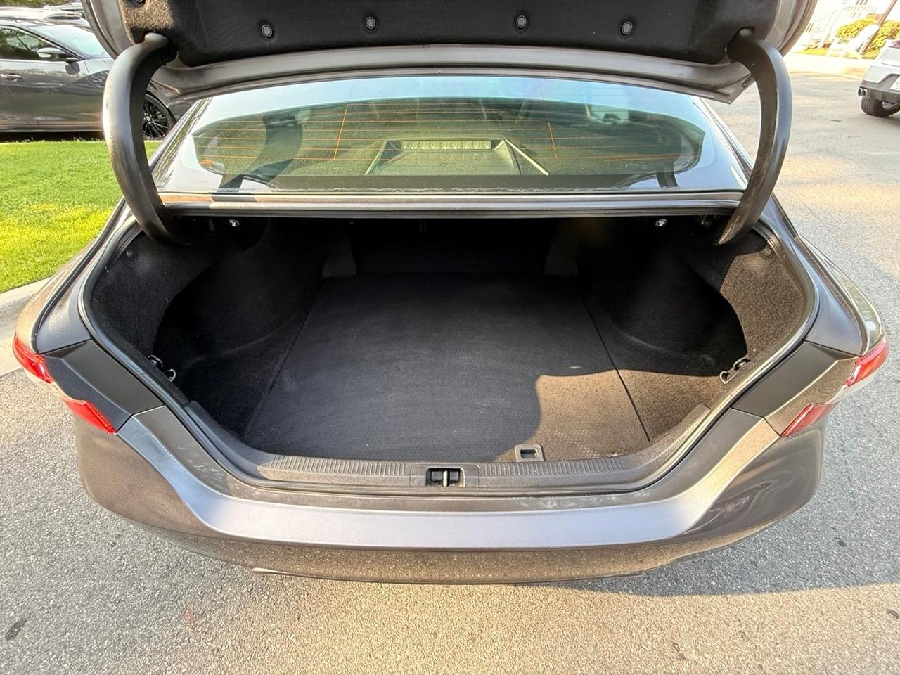 Toyota Camry  2019