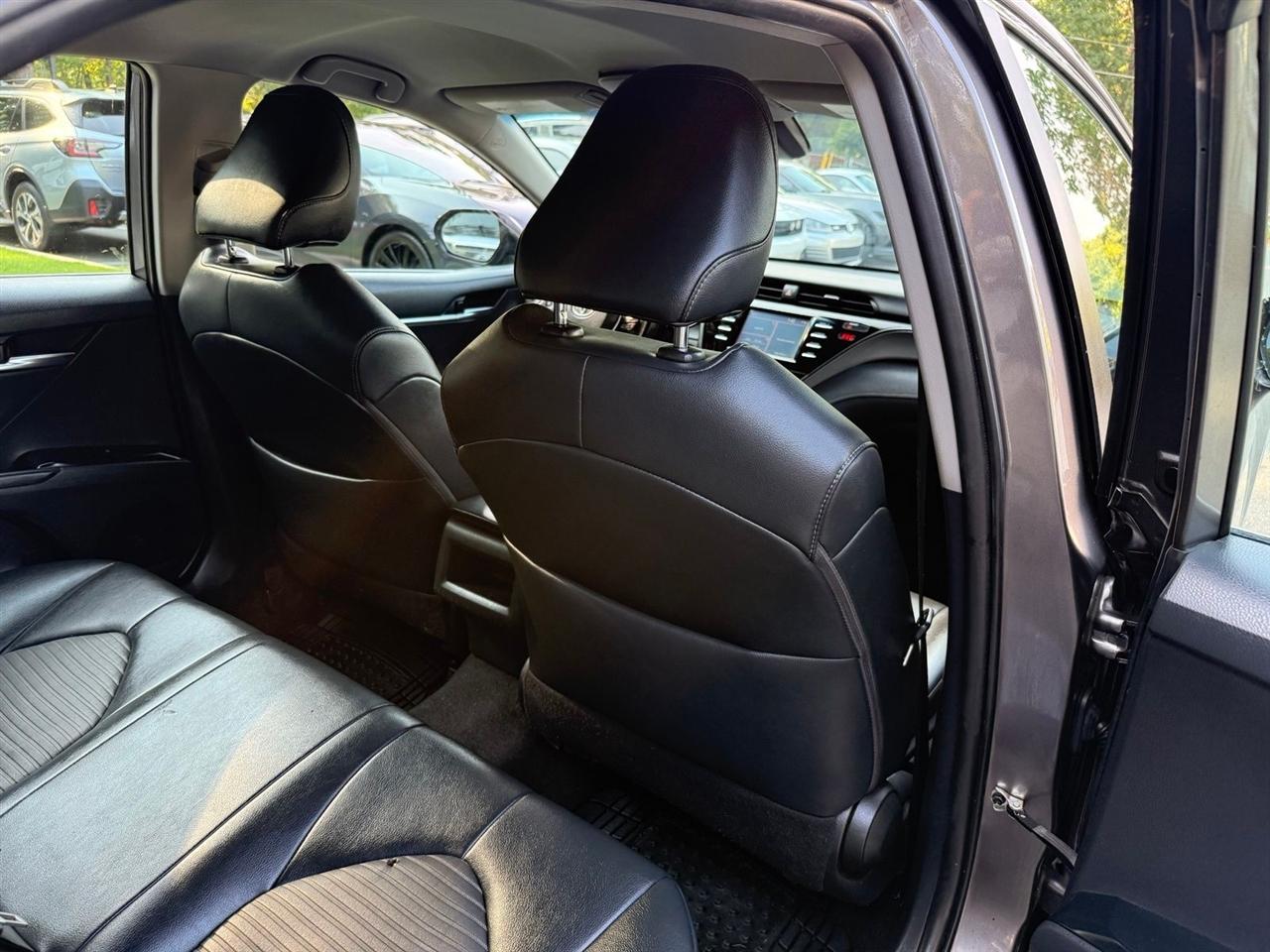 Toyota Camry  2019