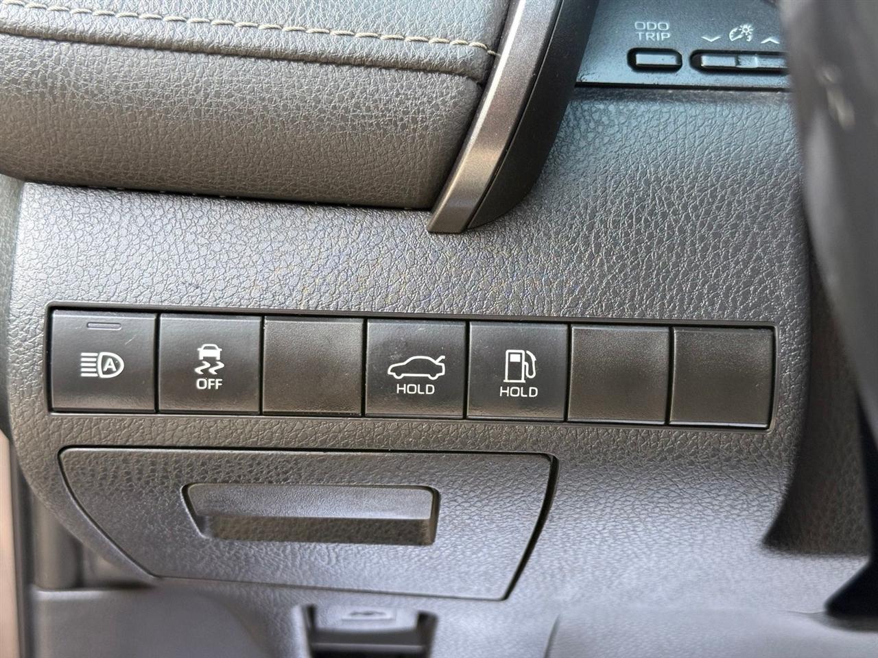Toyota Camry  2019