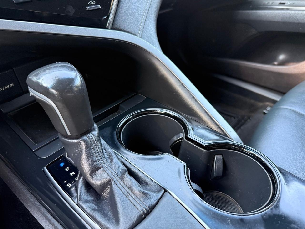Toyota Camry  2019