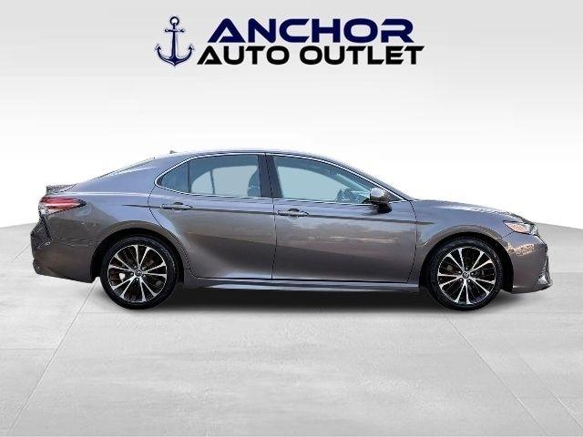 Toyota Camry  2019