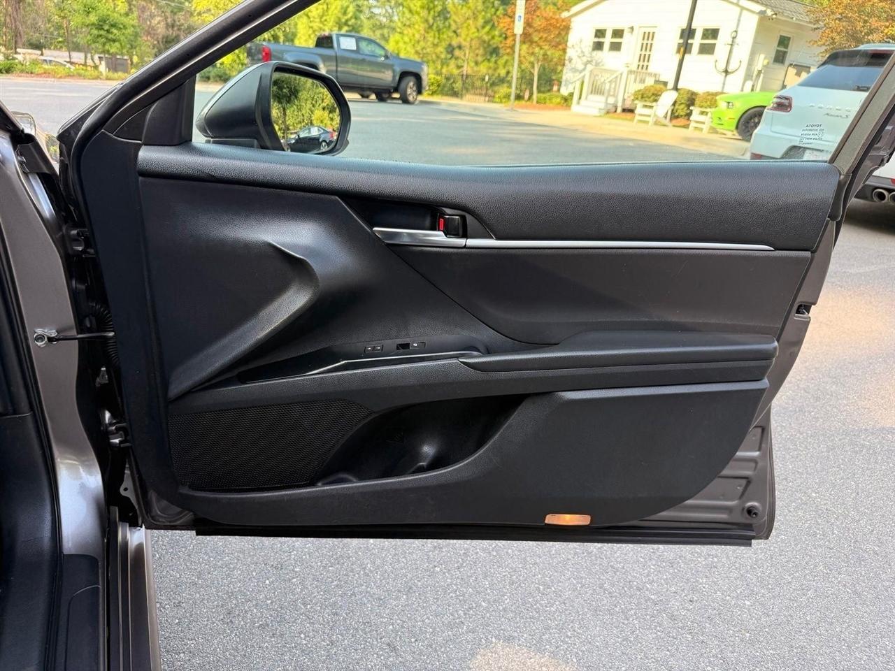 Toyota Camry  2019