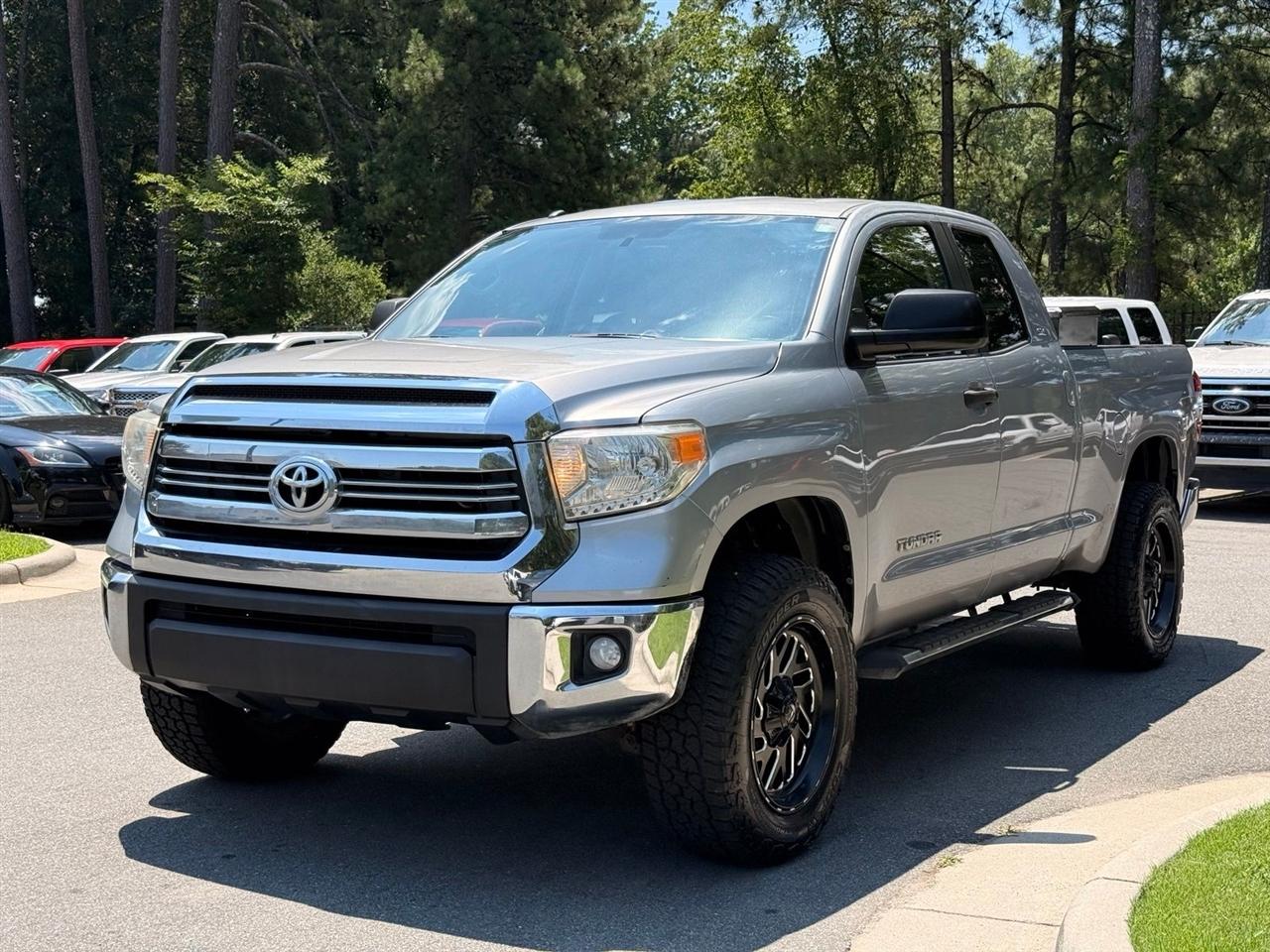 Toyota Tundra  2016